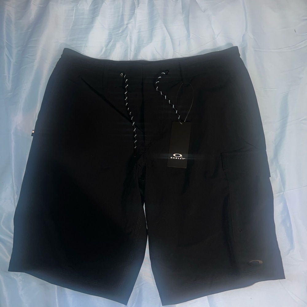 Oakley shorts - Picture 3 of 7
